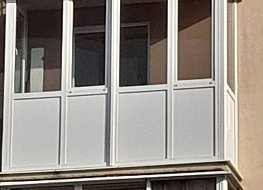 Французское остекление балкона со срезанием парапета.